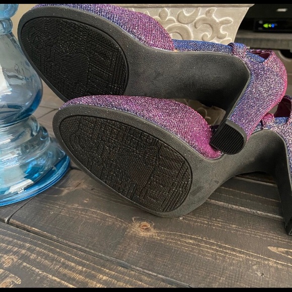 NEW Rocket Dog Purple Ankle Strap Heels - Picture 4 of 8